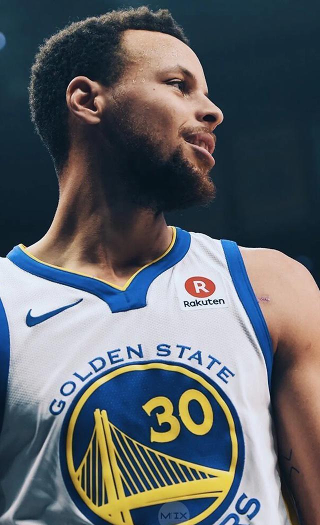 爱游戏体育-关于库里迎来十二赛季高光表现，老鹰球迷沸腾！的信息